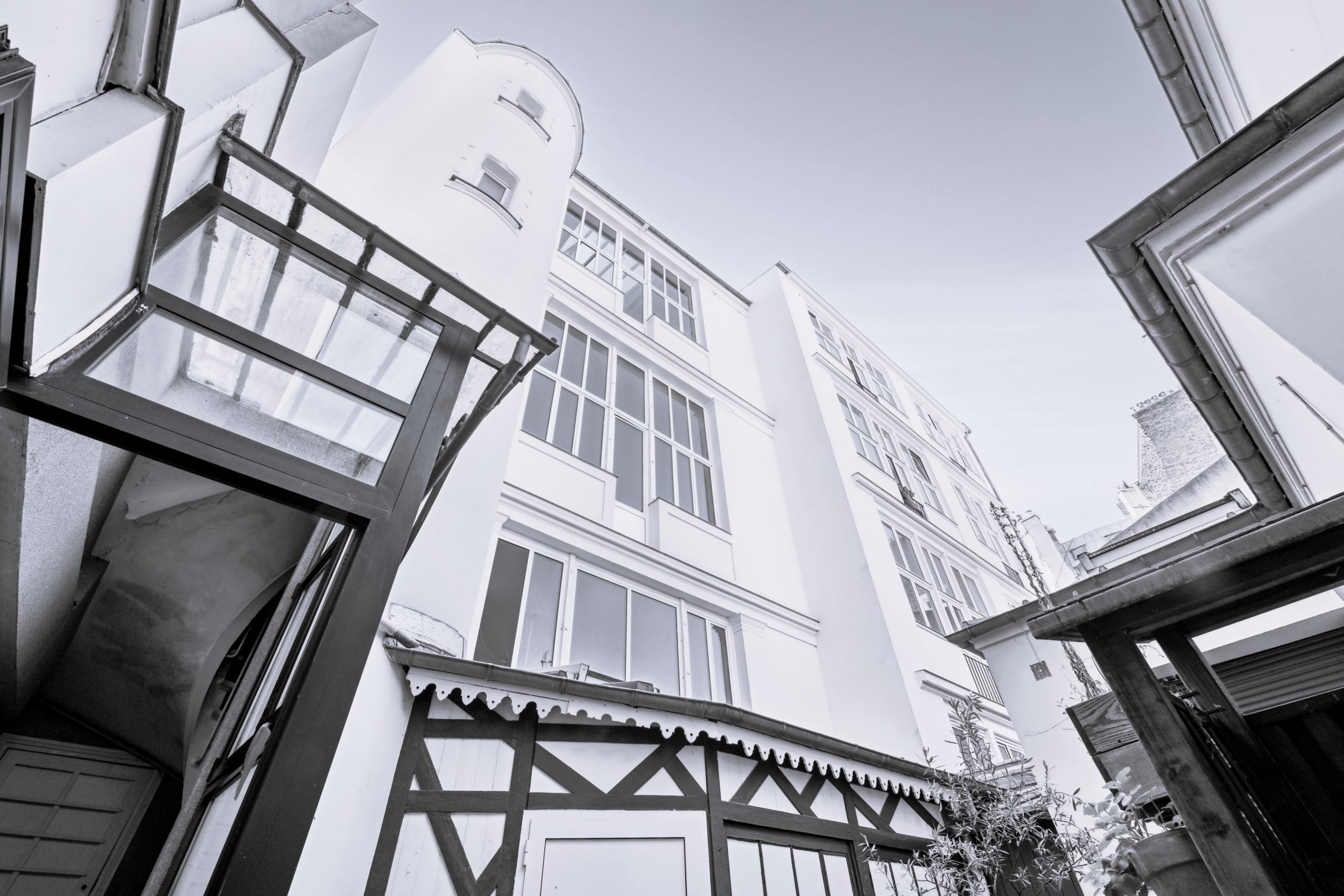 Ensemble résidentiel rue Campagne Première Paris 14e acquis par Abenex